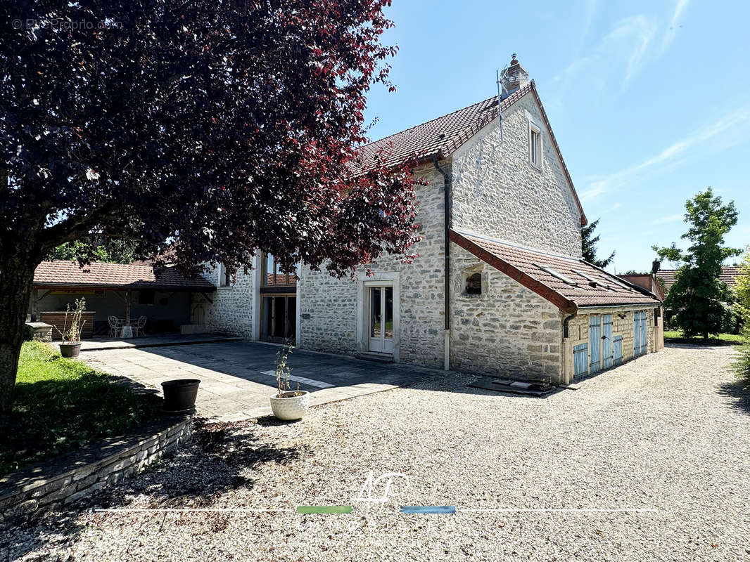 Maison à NUITS-SAINT-GEORGES