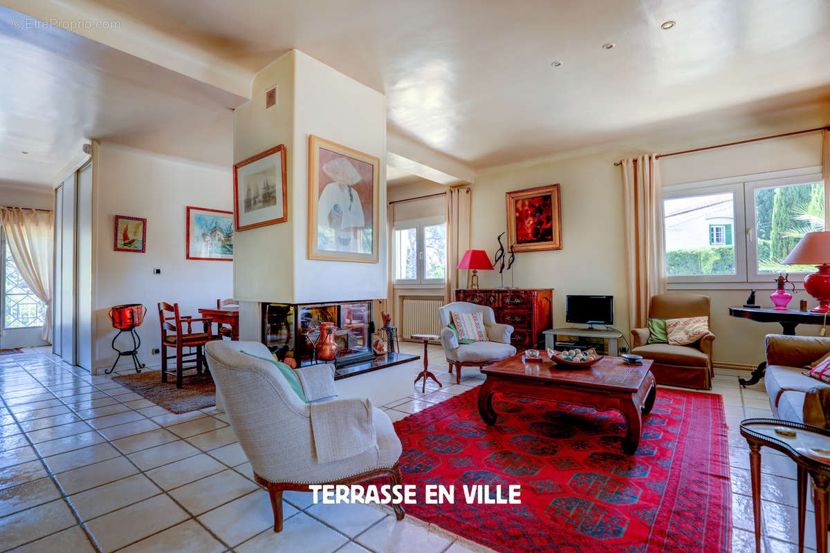 Appartement à MARSEILLE-12E