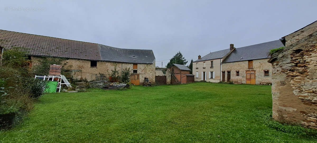 Autre à DOURDAN