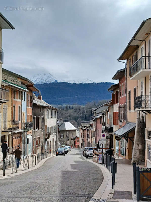 Commerce à MONTMELIAN