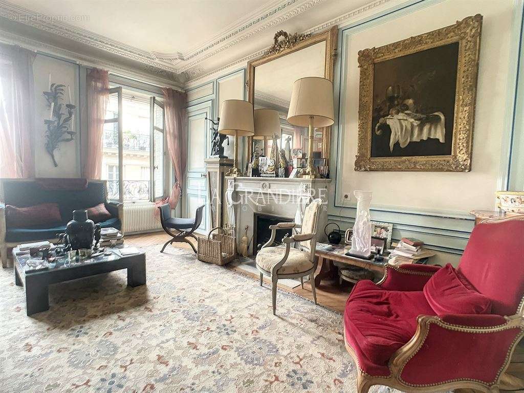 Appartement à PARIS-15E