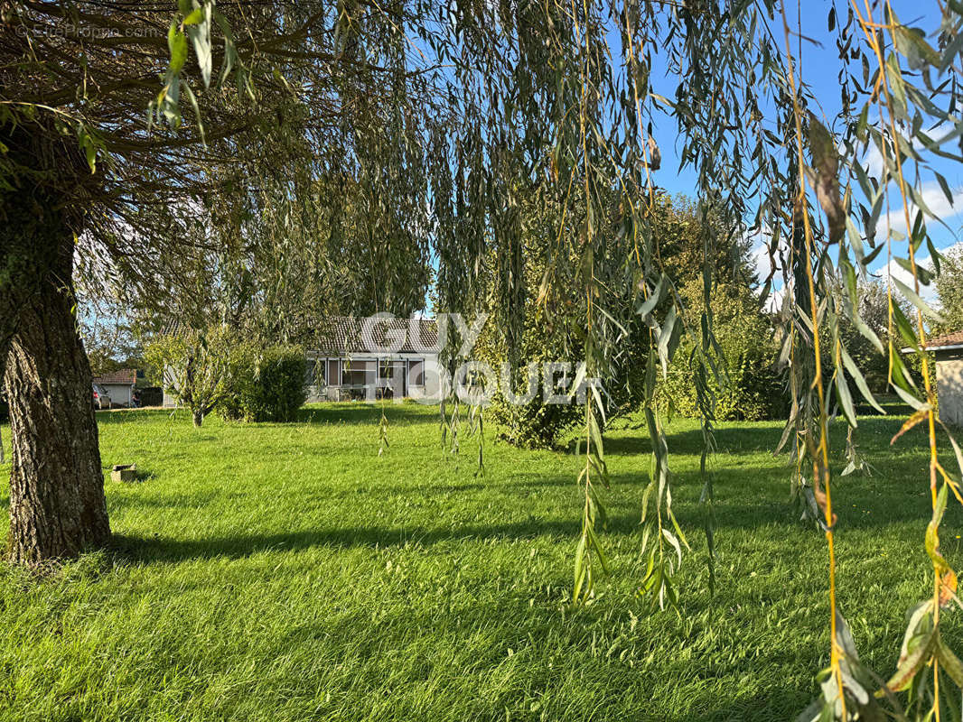 Maison à POUILLEY-FRANCAIS