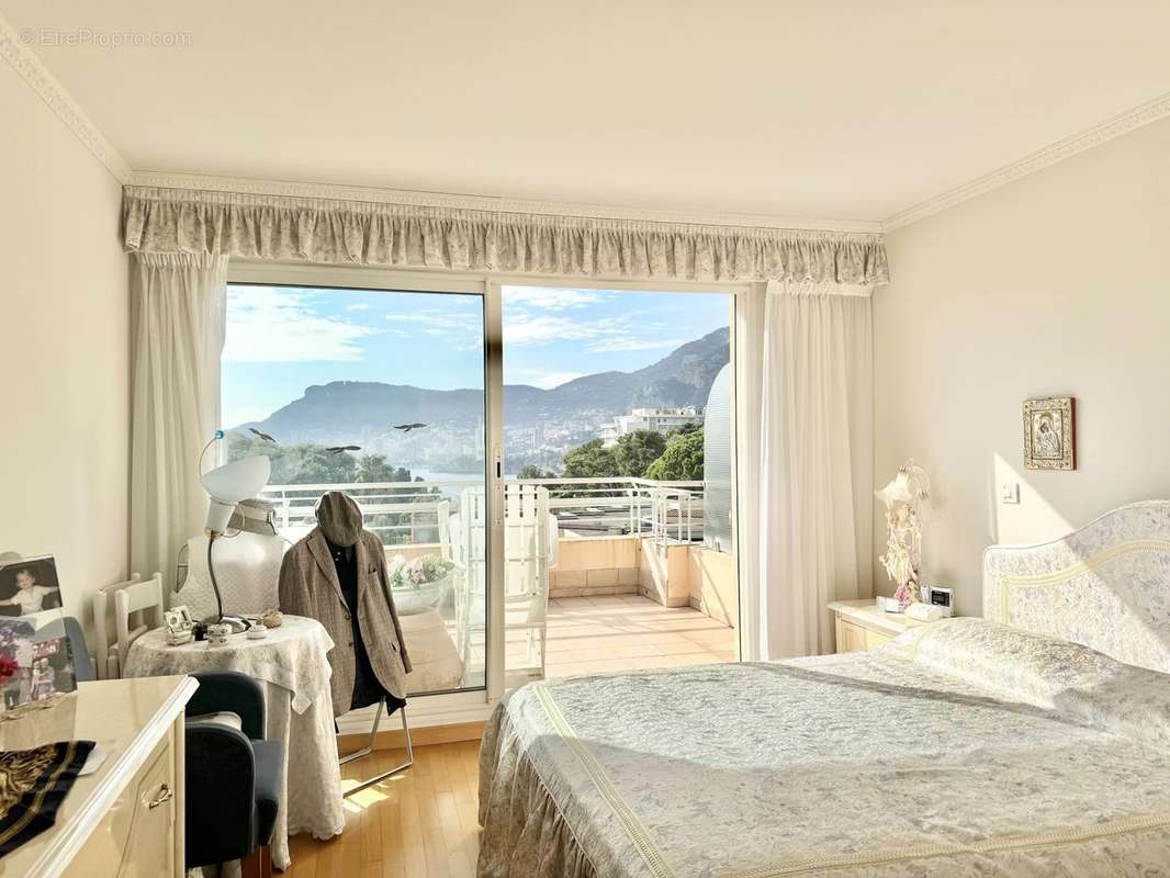 Appartement à ROQUEBRUNE-CAP-MARTIN