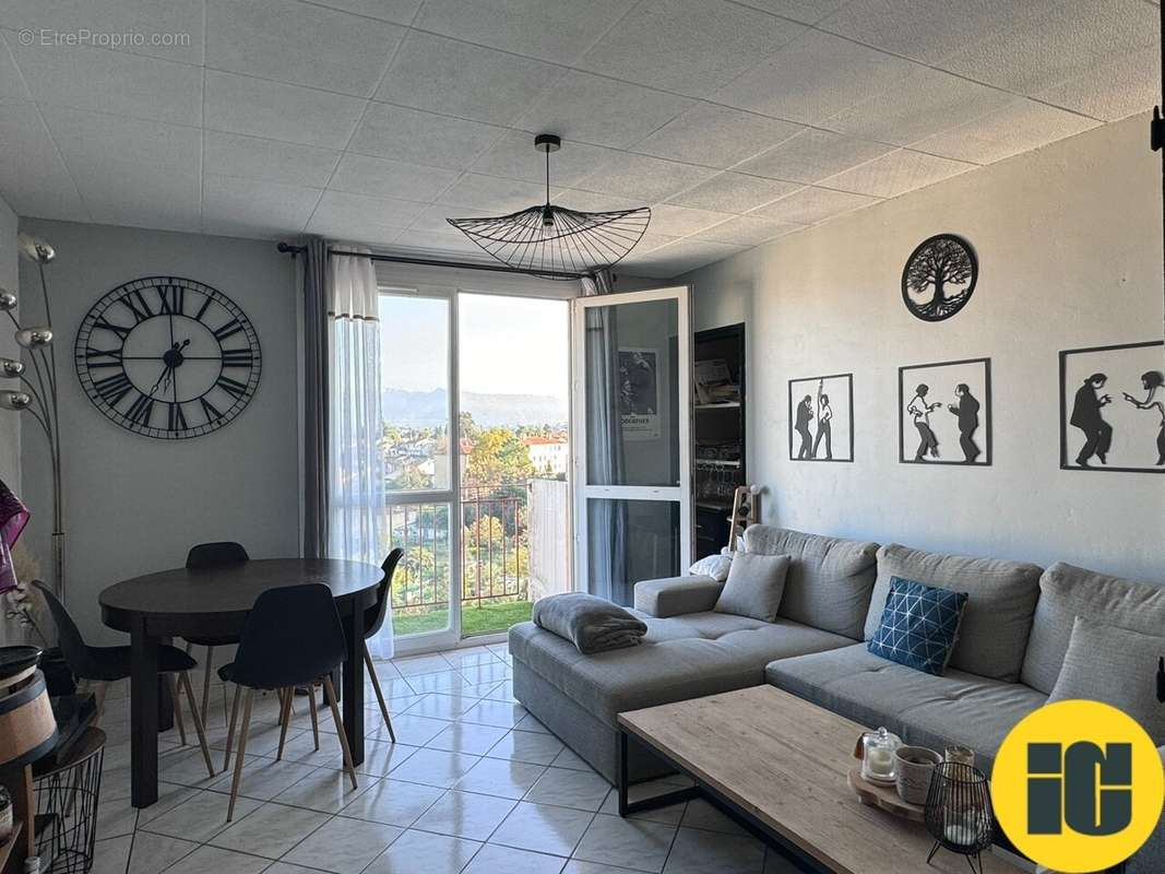 Appartement à ROMANS-SUR-ISERE