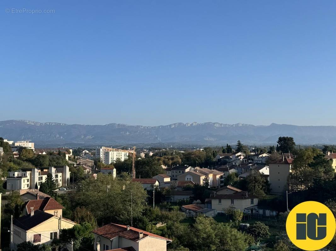 Appartement à ROMANS-SUR-ISERE