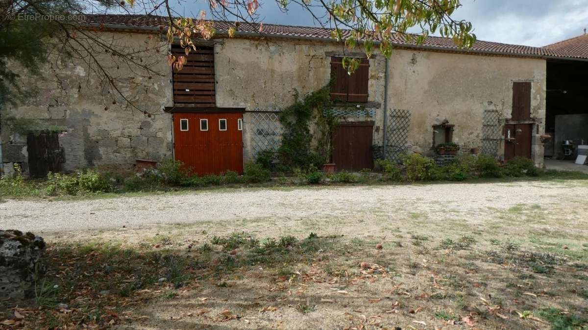 Maison à BAZENS