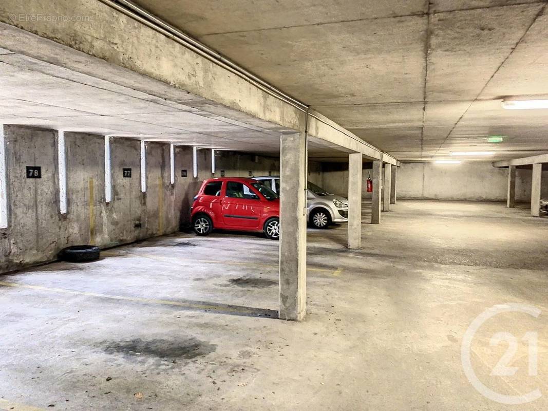 Parking à ORLEANS