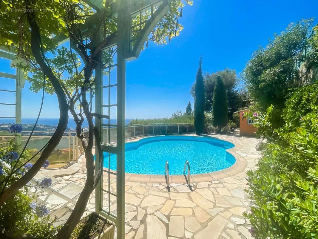 Appartement à VILLEFRANCHE-SUR-MER