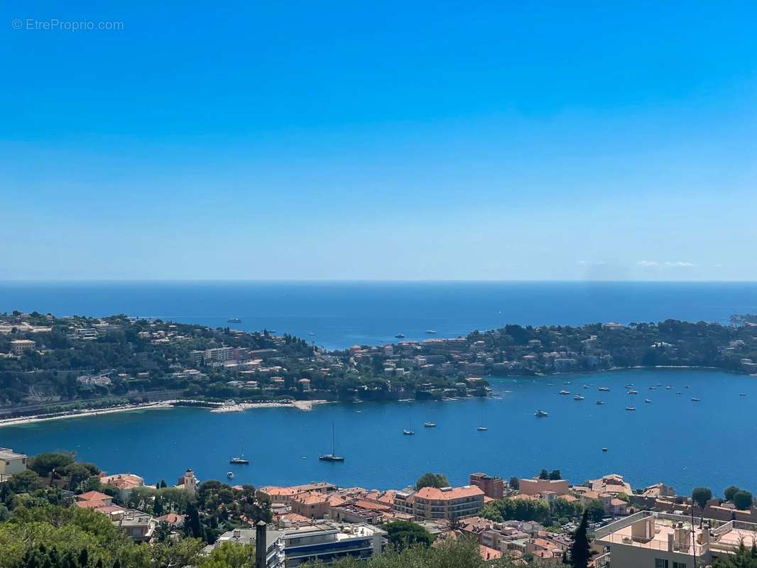 Appartement à VILLEFRANCHE-SUR-MER