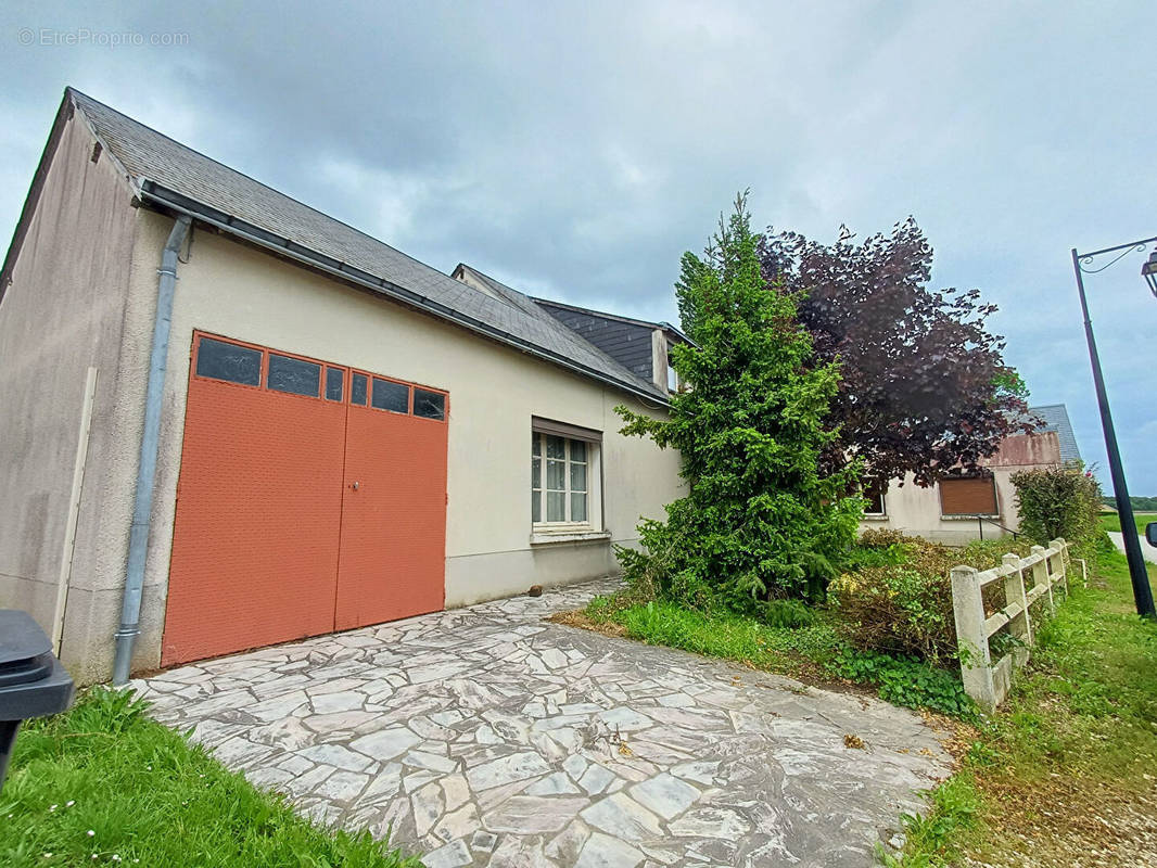 Maison à CLOYES-SUR-LE-LOIR