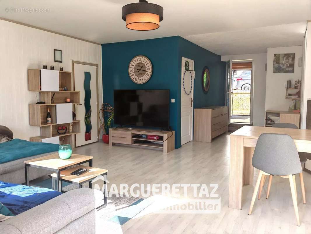 Appartement à MARIGNIER