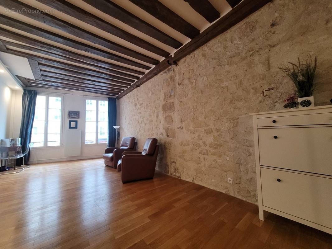 Appartement à PARIS-4E