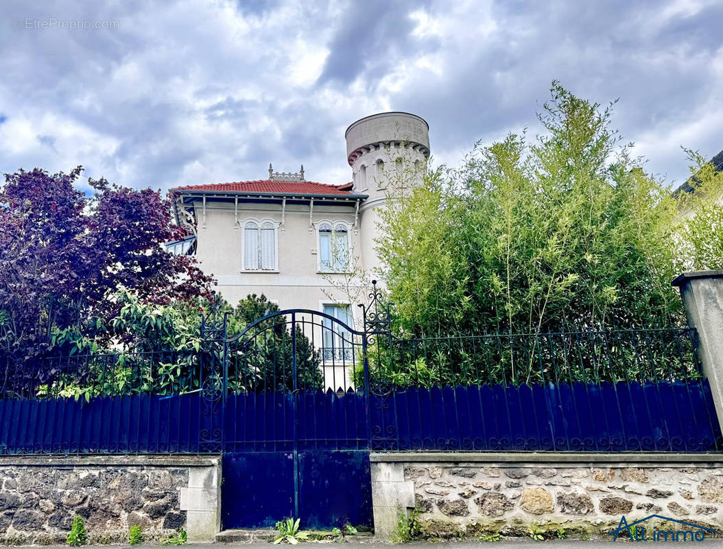 Maison à LE PERREUX-SUR-MARNE