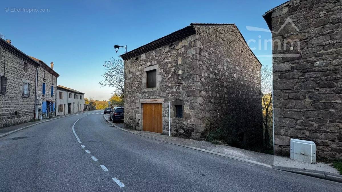 Appartement à SAINT-PIERRE-DE-BOEUF