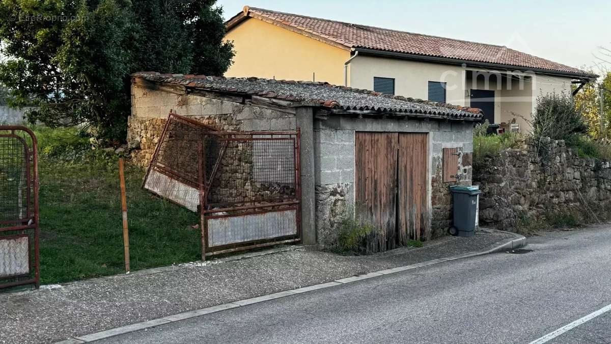 Appartement à SAINT-PIERRE-DE-BOEUF