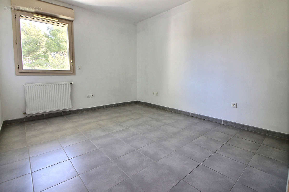 Appartement à MARSEILLE-12E