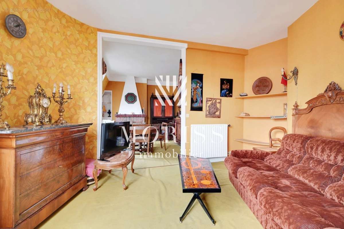 Appartement à PARIS-15E