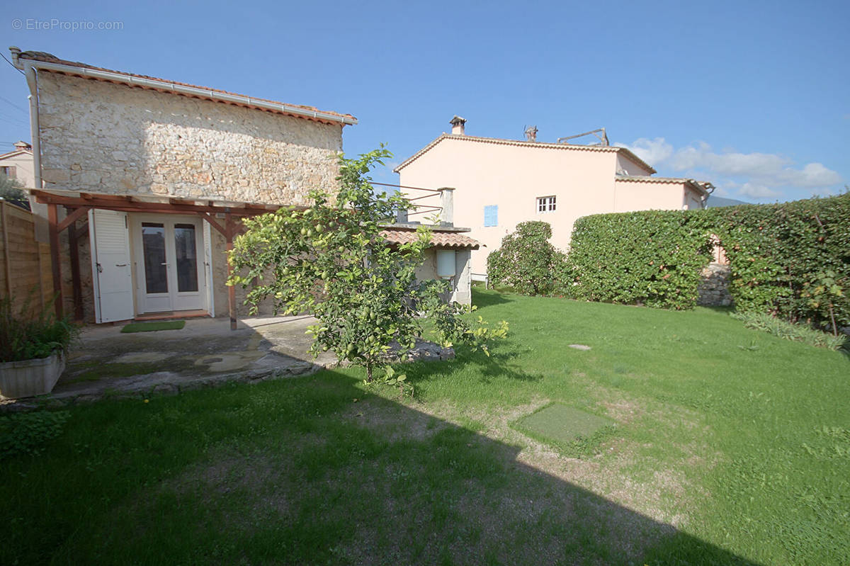 Maison à LE ROURET