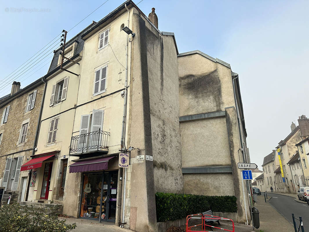 Appartement à LONS-LE-SAUNIER