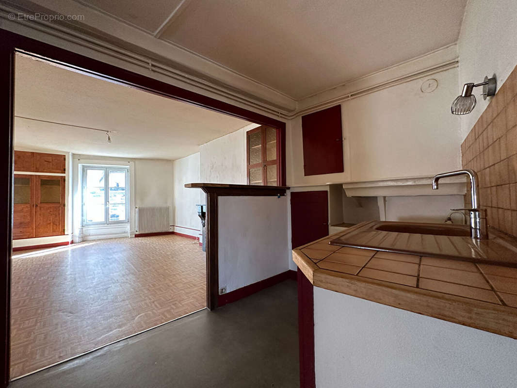 Appartement à LONS-LE-SAUNIER