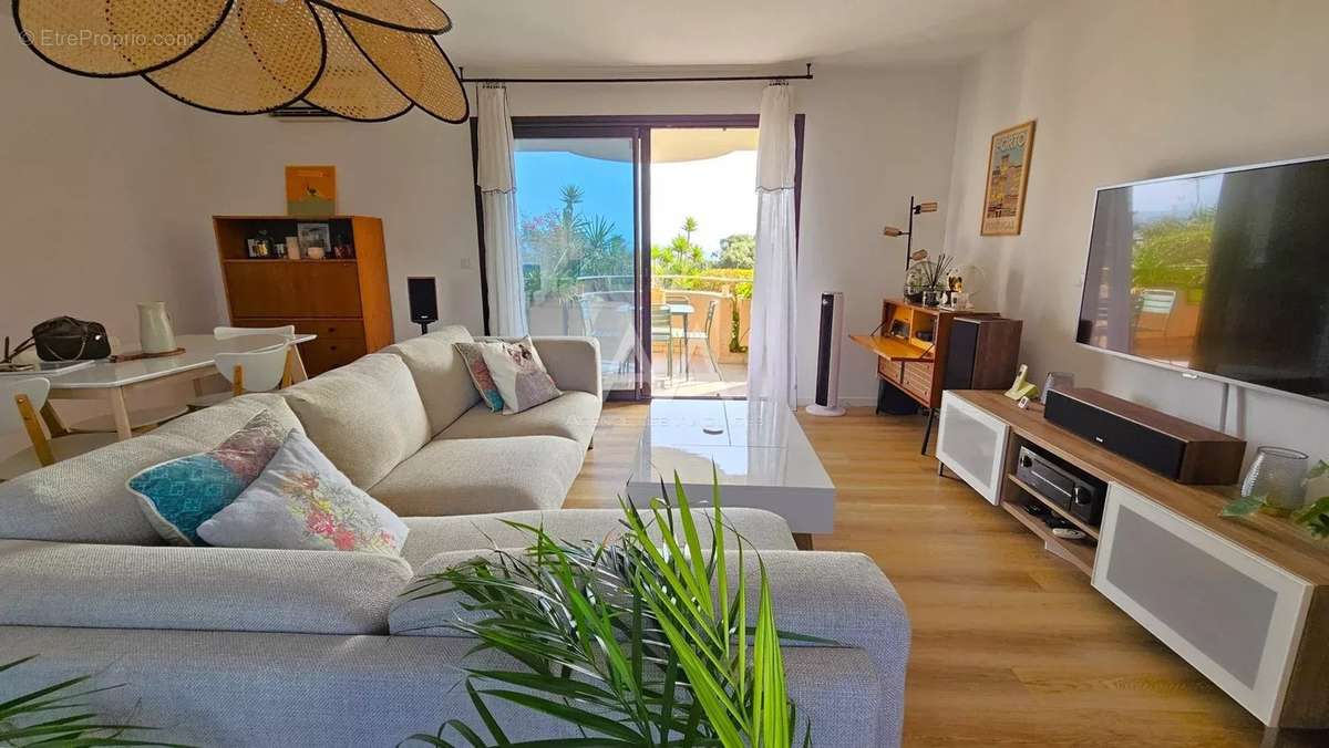 Appartement à VILLENEUVE-LOUBET