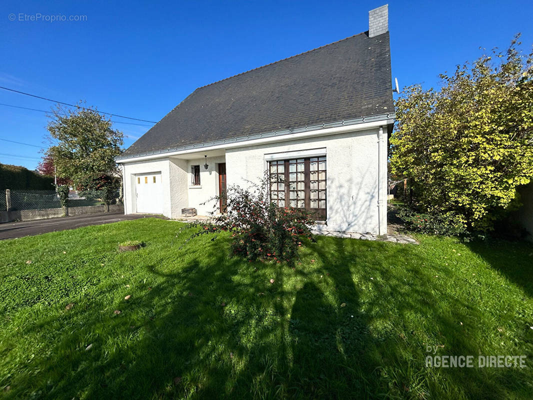 Maison à SAINTE-LUCE-SUR-LOIRE