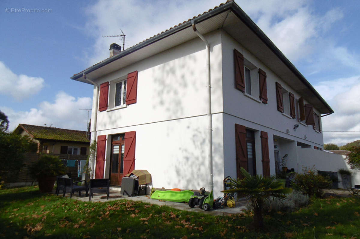 Maison à PEYREHORADE