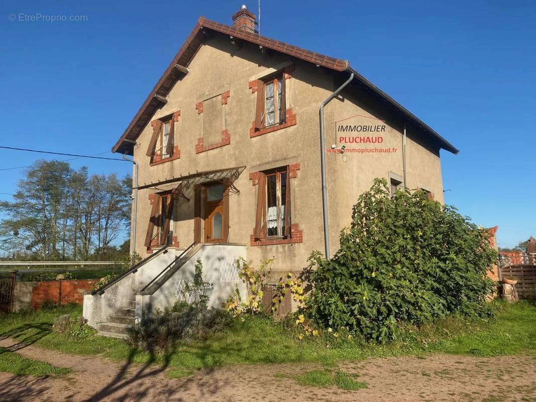 Maison à PARAY-LE-MONIAL