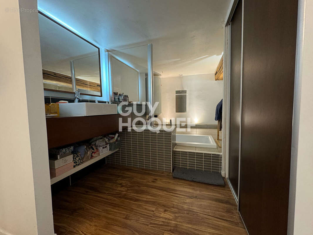 Appartement à LYON-4E