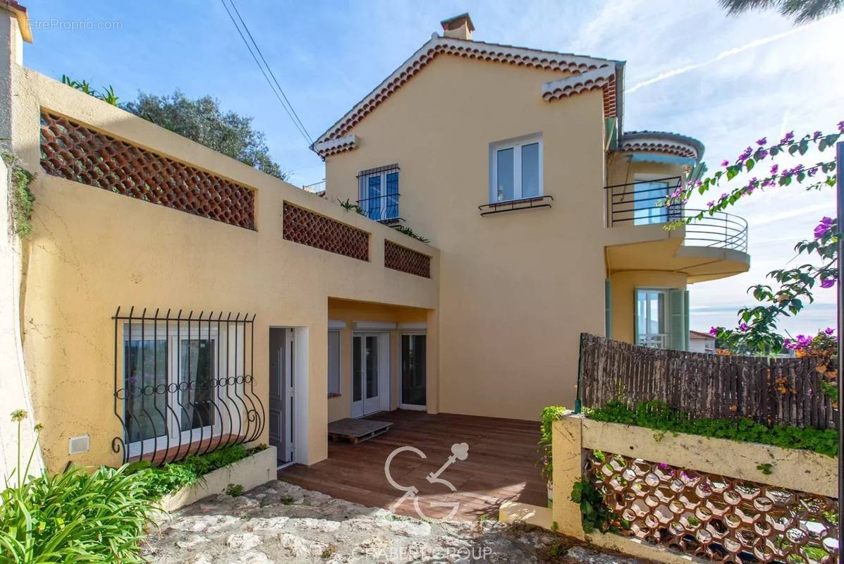 Appartement à VILLEFRANCHE-SUR-MER