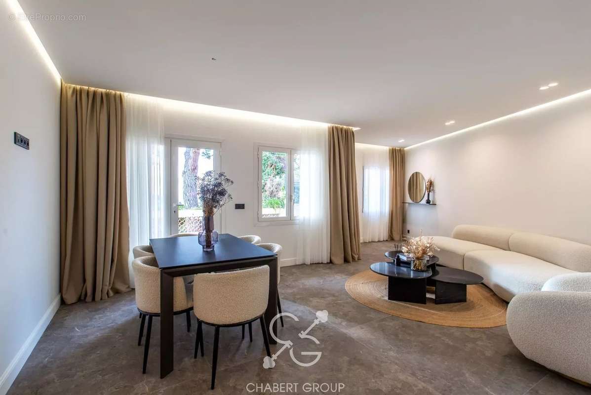 Appartement à VILLEFRANCHE-SUR-MER