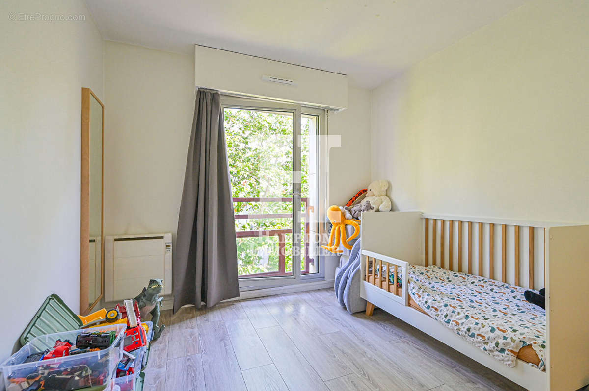 Appartement à PARIS-19E