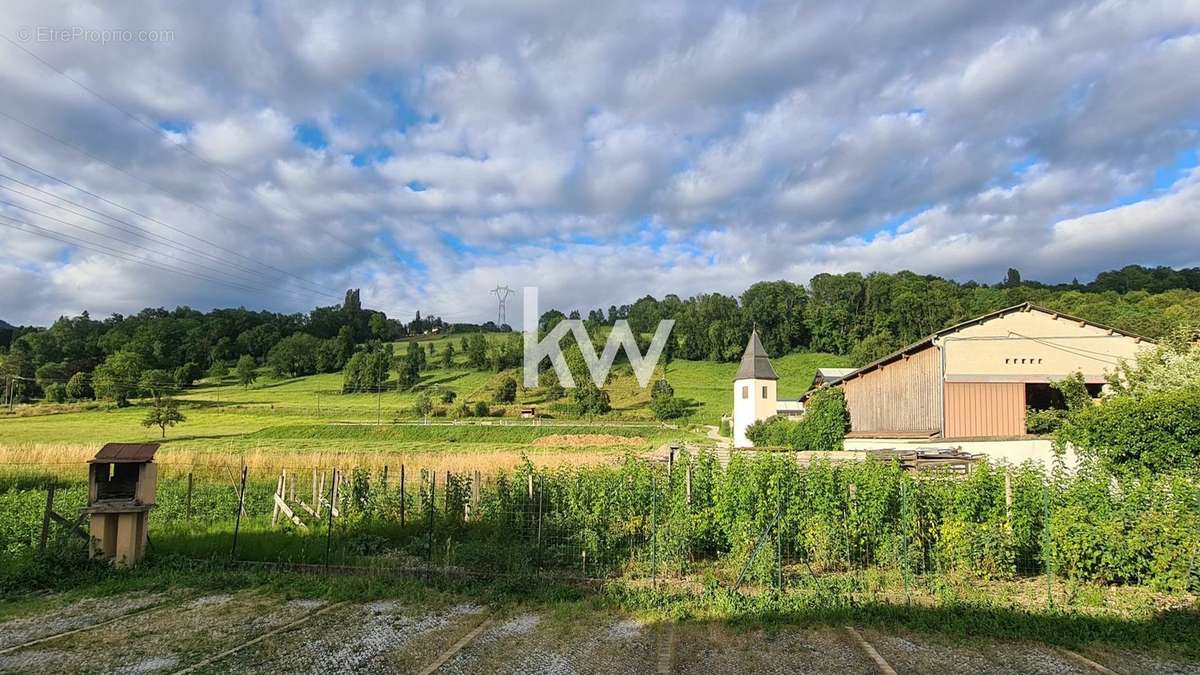 Appartement à CONTAMINE-SUR-ARVE