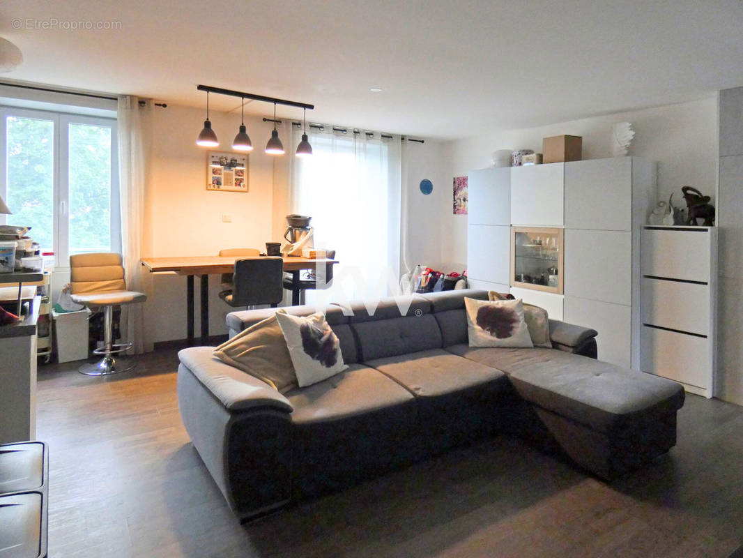 Appartement à CONTAMINE-SUR-ARVE