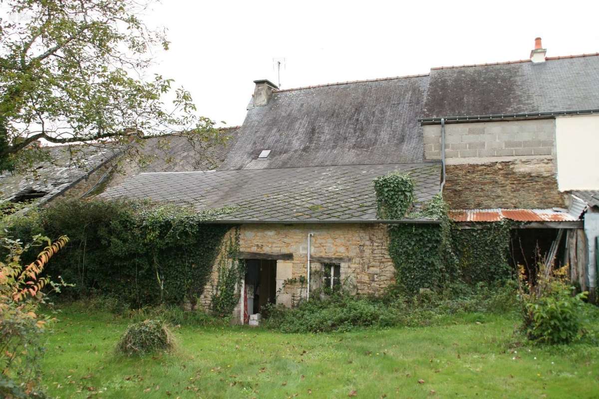 Maison à LA CROIX-HELLEAN