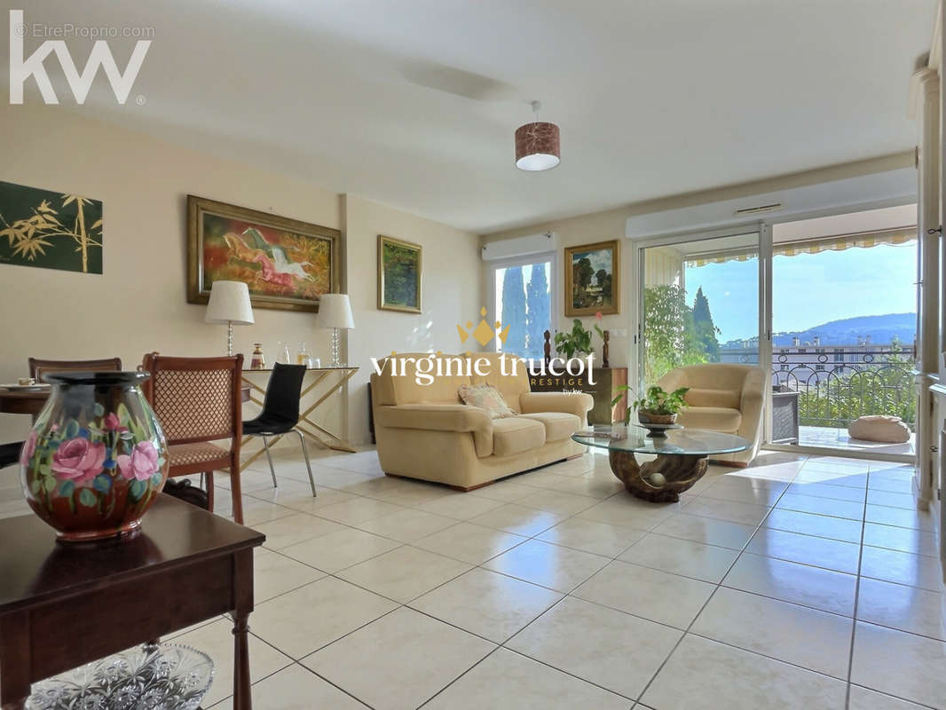 Appartement à HYERES