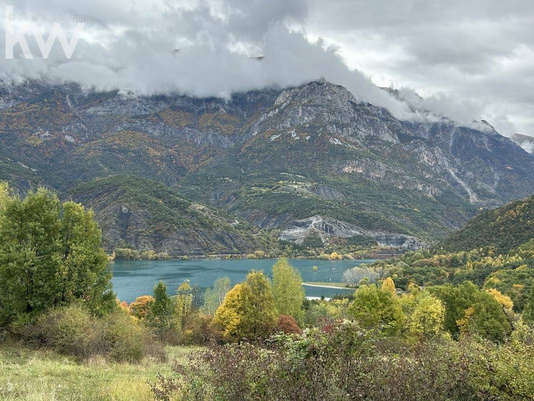 Commerce à LE LAUZET-UBAYE