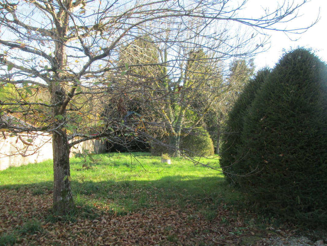 Maison à FOUGEROLLES