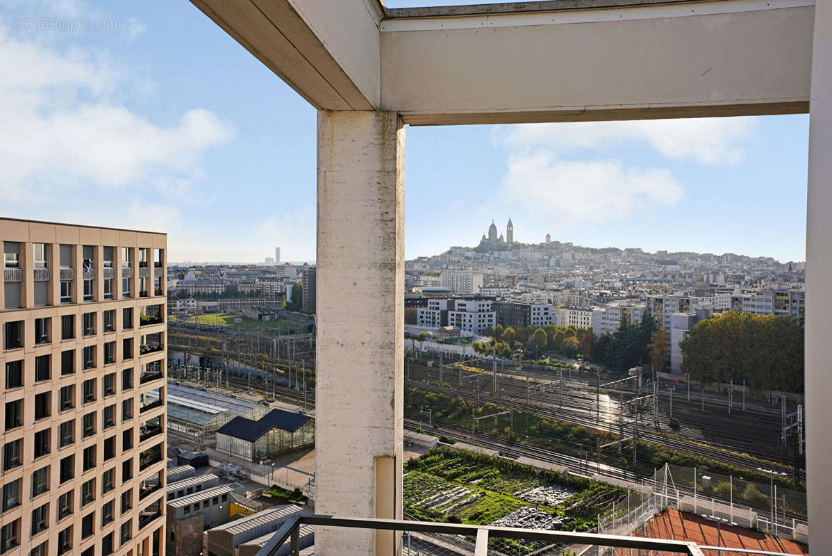 Appartement à PARIS-18E