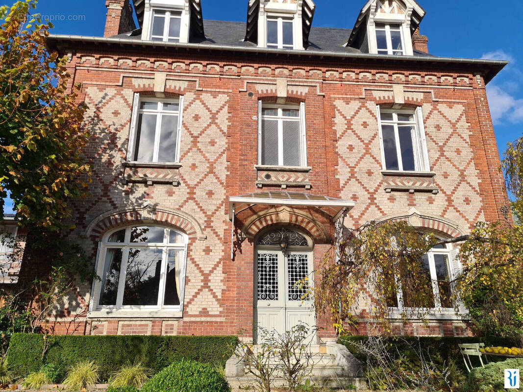 Maison à MONT-SAINT-AIGNAN