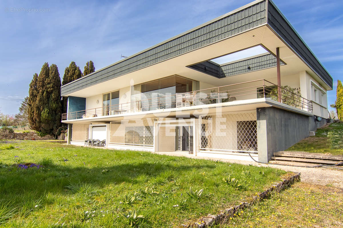 Maison à ROMILLY-SUR-SEINE