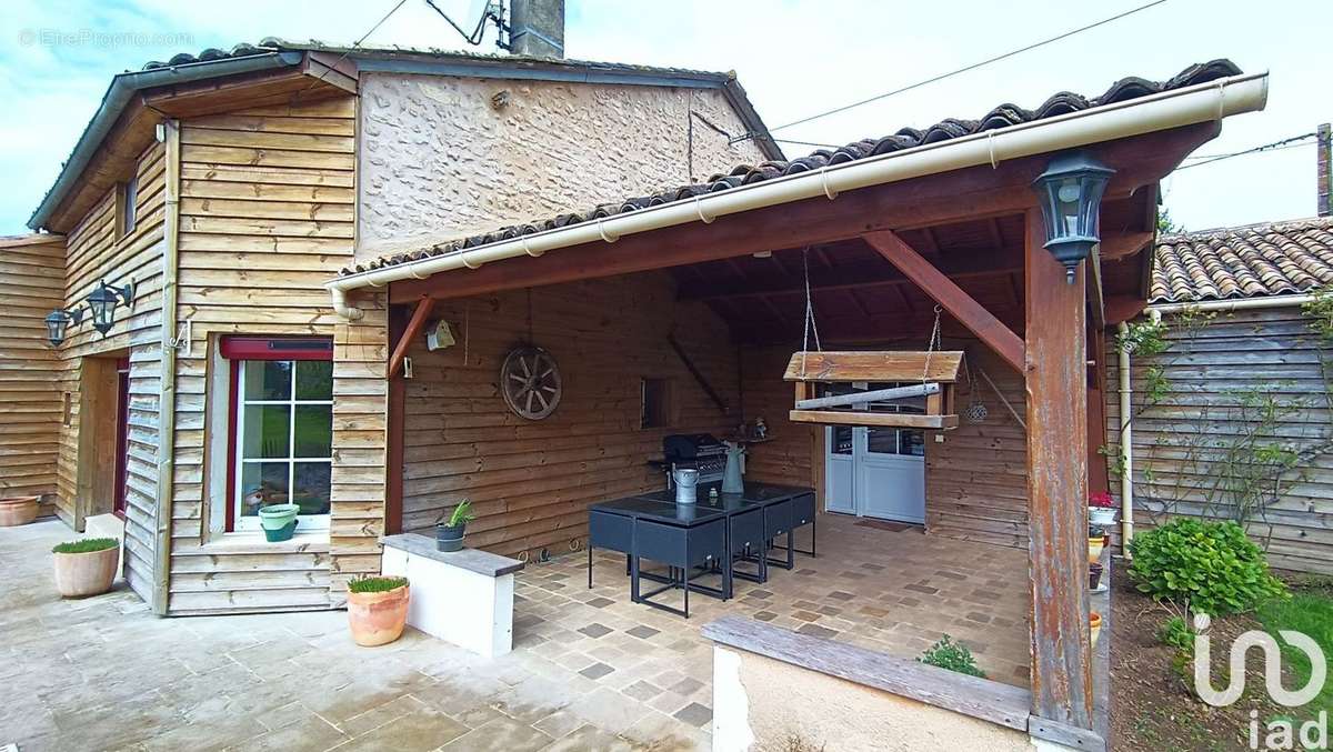 Photo 2 - Maison à ROUILLE