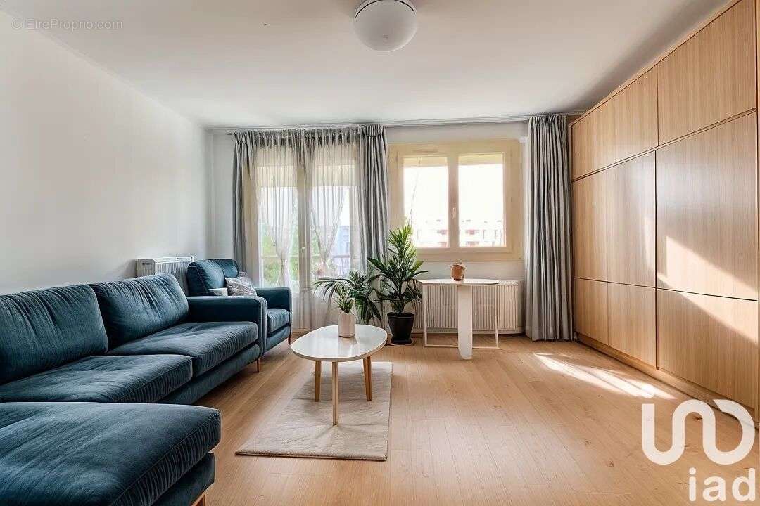 Photo 3 - Appartement à LE PLESSIS-BOUCHARD