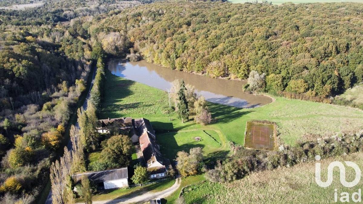 Photo 1 - Maison à LA CELLE-LES-BORDES