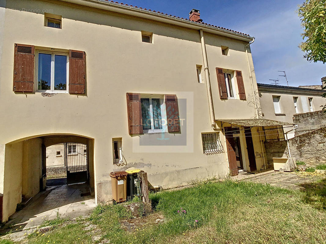 Maison à BLAYE