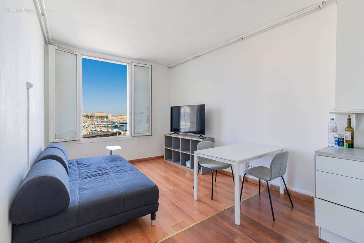 Appartement à MARSEILLE-1E