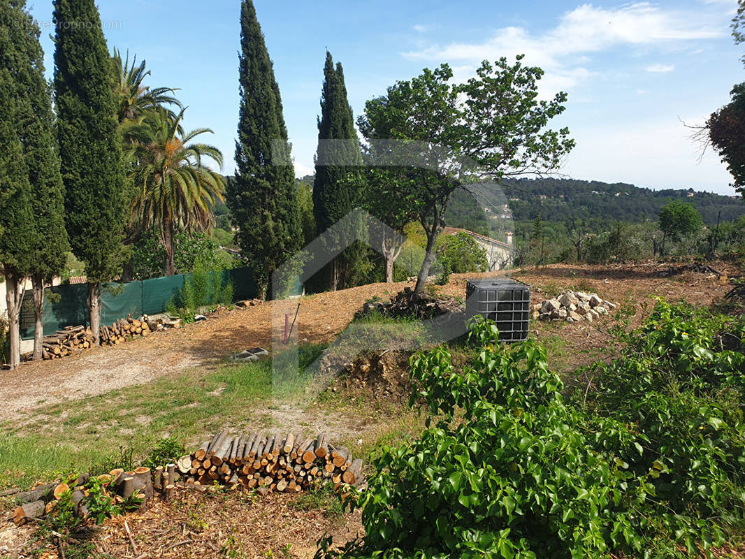 Terrain à GRASSE