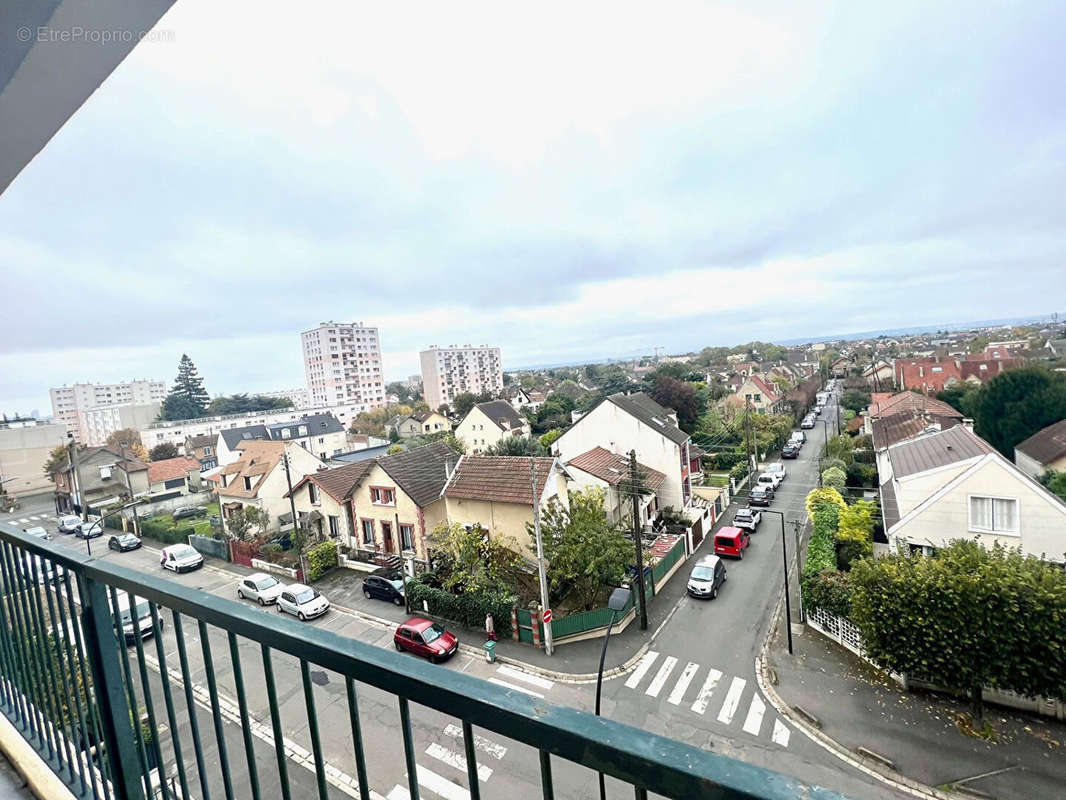 Appartement à SARTROUVILLE