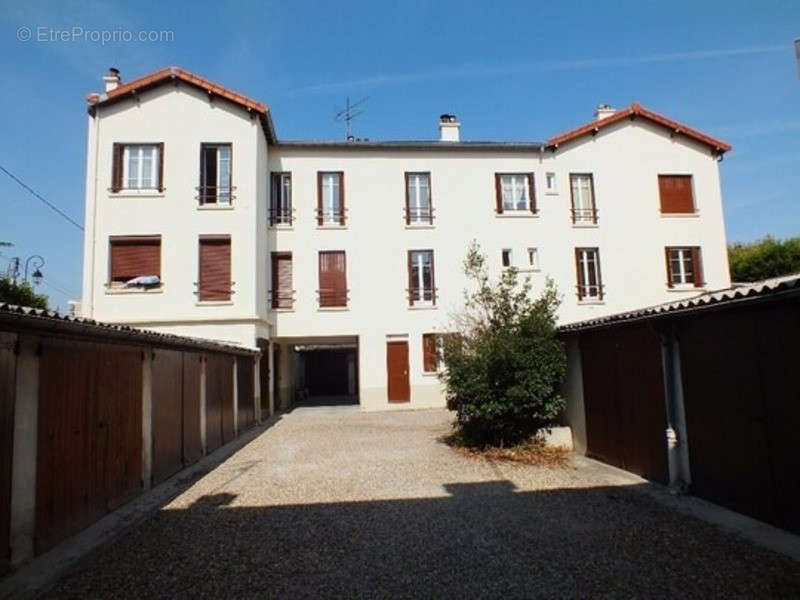 Appartement à BOIS-COLOMBES