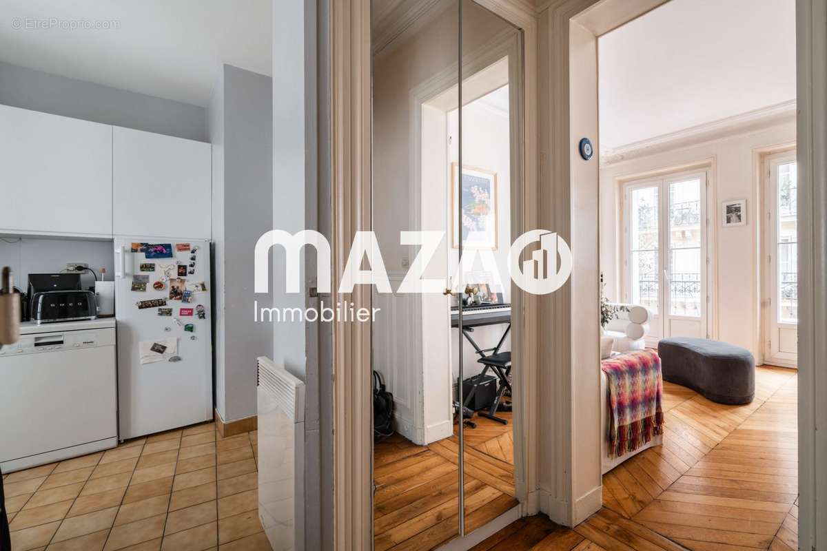 Appartement à PARIS-8E